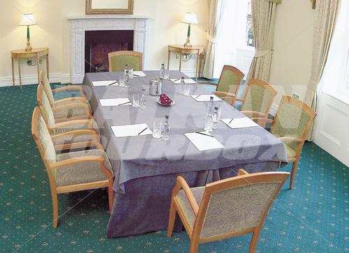 почивка в The Gresham Metropole
