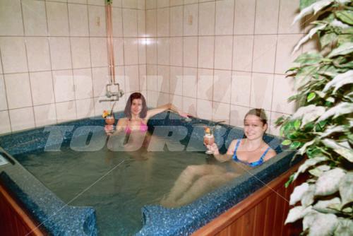 почивка в Karoly