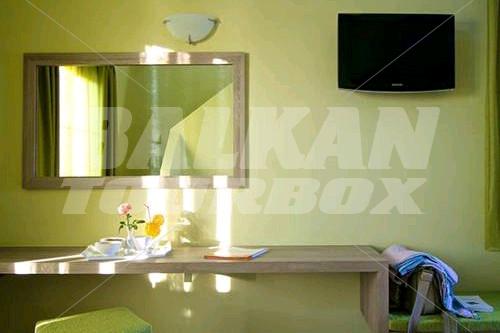 holiday in Solimar Emerald
