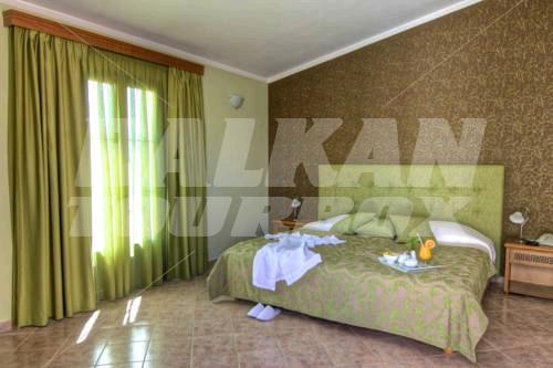 holiday in Solimar Emerald