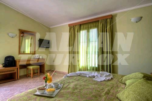 holiday in Solimar Emerald
