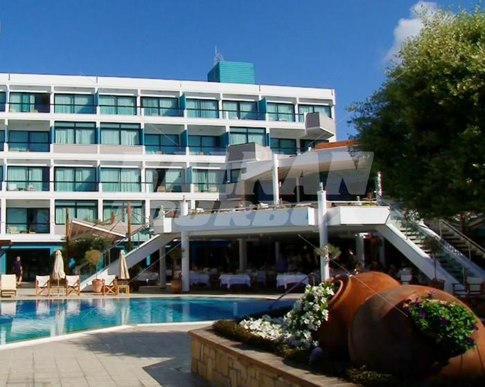 почивка в Asimina Suites Hotel