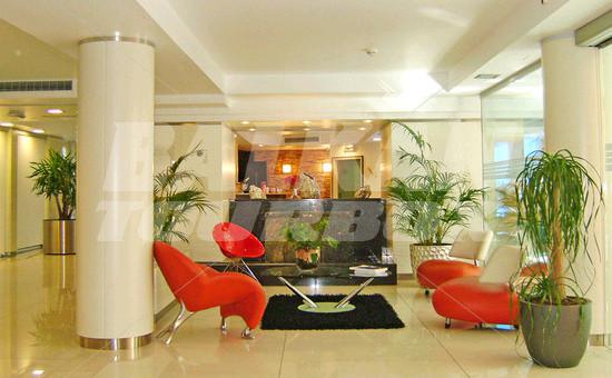holiday in Best Western Plus Grand Hotel Victor Hugo