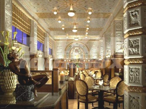 почивка в Art Deco Imperial
