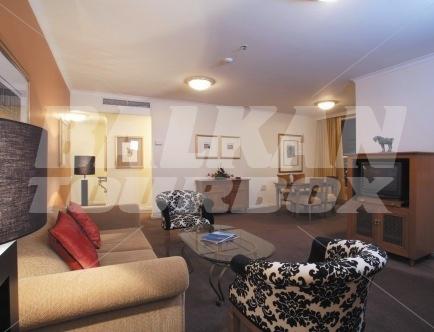 holiday in Quay West Suites Auckland