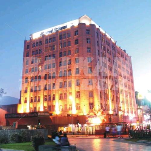 почивка в Monterrey Macroplaza