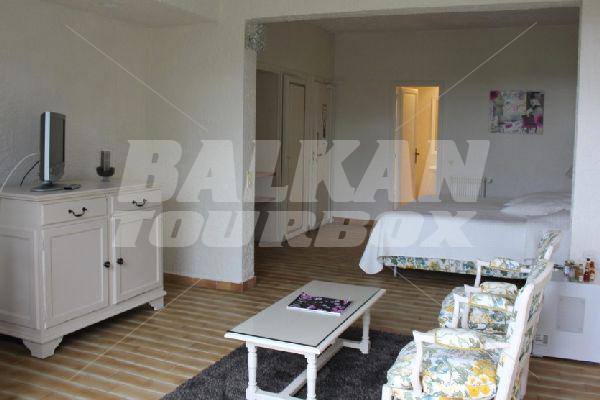 почивка в Le Mas D'Artigny And Spa