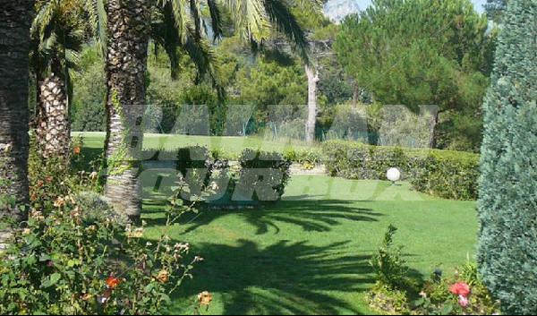 почивка в Le Mas D'Artigny And Spa