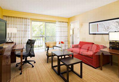 почивка в Courtyard by Marriott Camarillo