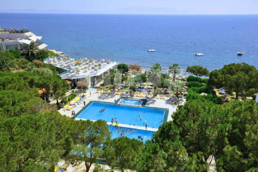 holiday in Grand Efe
