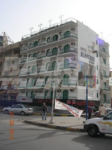 holiday in White Albatros