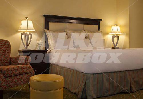 почивка в New Orleans Marriott at the Convention Center