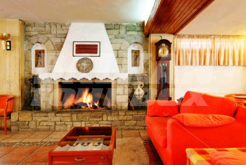 holiday in King Iniohos