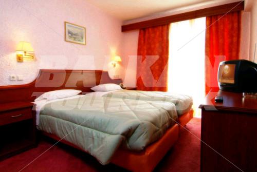 holiday in King Iniohos