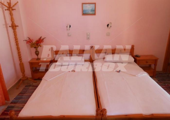 holiday in Oasis Rooms