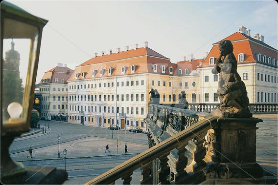 почивка в Kempinski Taschenbergpalais