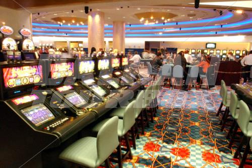 почивка в Club Hotel Casino Loutraki