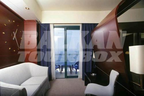 почивка в Club Hotel Casino Loutraki