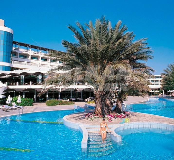 почивка в  Athena Beach Hotel