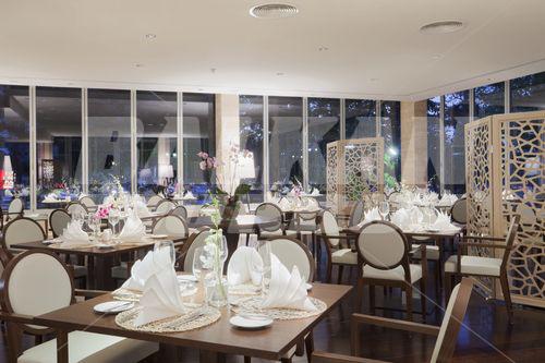 почивка в Crowne Plaza Bucharest