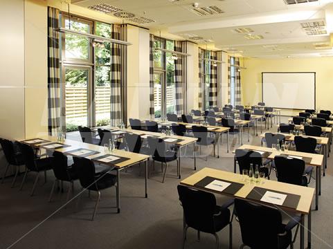 почивка в NH Frankfurt Niederrad