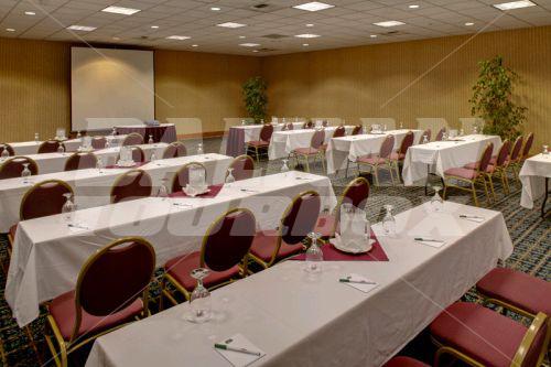 почивка в Courtyard by Marriott Oxnard Ventura