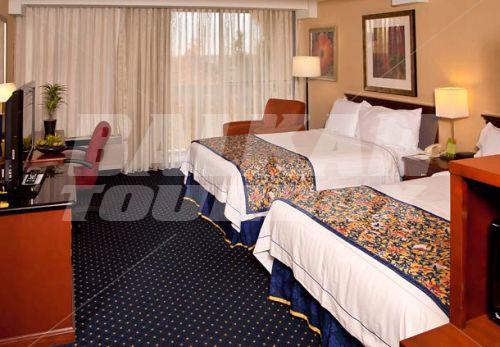 почивка в Courtyard by Marriott Oxnard Ventura