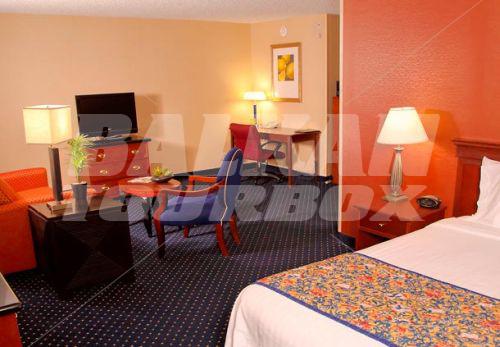 почивка в Courtyard by Marriott Oxnard Ventura