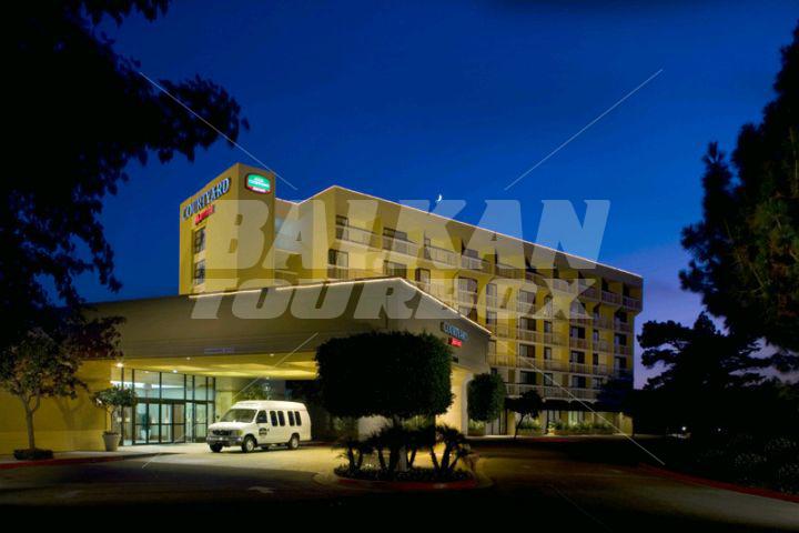 почивка в  Courtyard by Marriott Oxnard Ventura