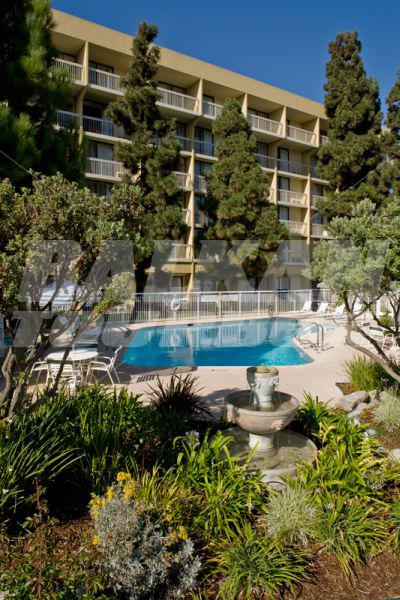 почивка в Courtyard by Marriott Oxnard Ventura