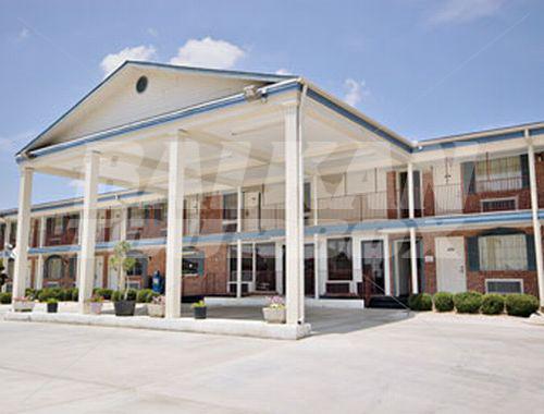 почивка в  Days Inn Paris