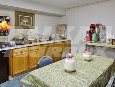 почивка в Days Inn Paris