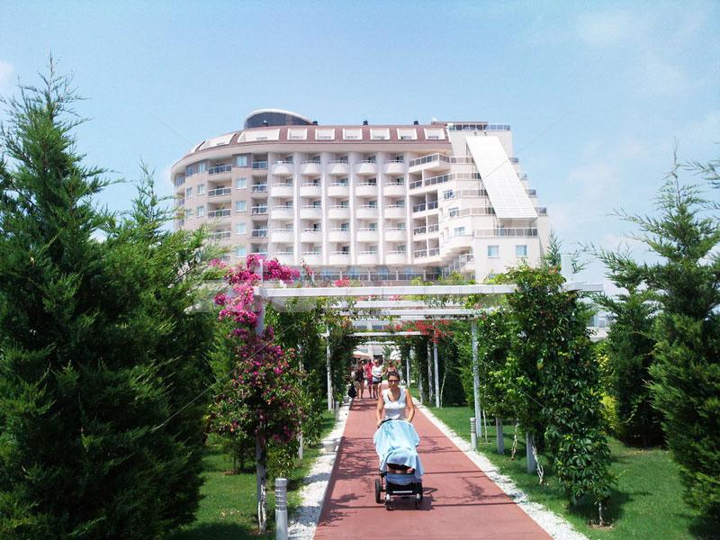 почивка в Saturn Palace