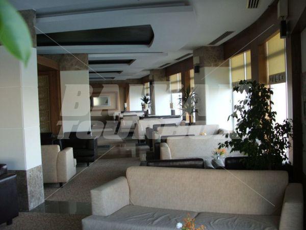 почивка в Saturn Palace