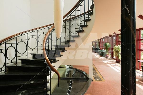 holiday in Golden Tulip Hotel De Medici