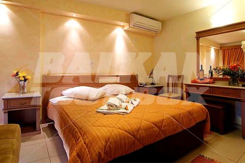 holiday in Fedriades Hotel Delphi