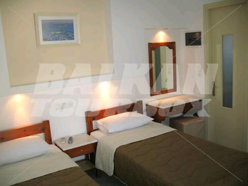 holiday in Brothers Hotel Ios