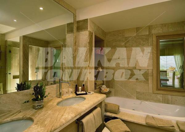 почивка в Colonna Pevero Hotel
