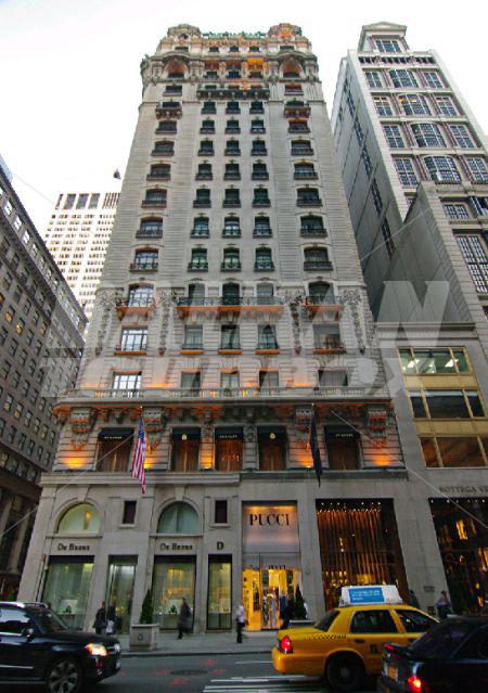 почивка в The St. Regis New York