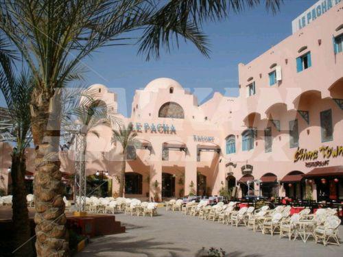 holiday in Le Pacha