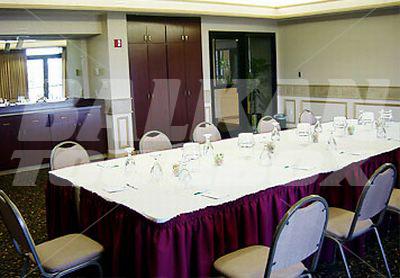 почивка в Courtyard by Marriott Austin South