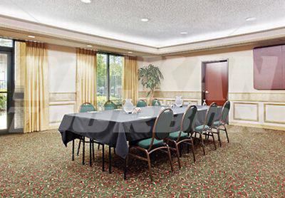 почивка в Courtyard by Marriott Austin South