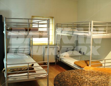 почивка в Browns Hostel