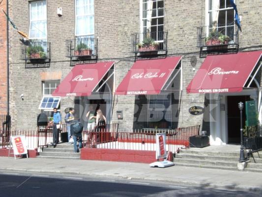 почивка в  Browns Hostel
