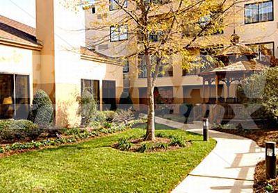 почивка в Courtyard by Marriott Durham Near Duke University/Downtown