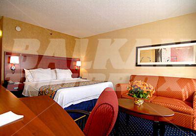 почивка в Courtyard by Marriott Durham Near Duke University/Downtown