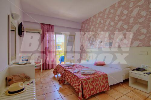 holiday in Solimar Ruby