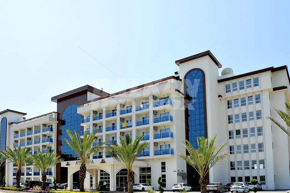 holiday in Annabella Diamond