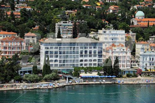 holiday in Kristal