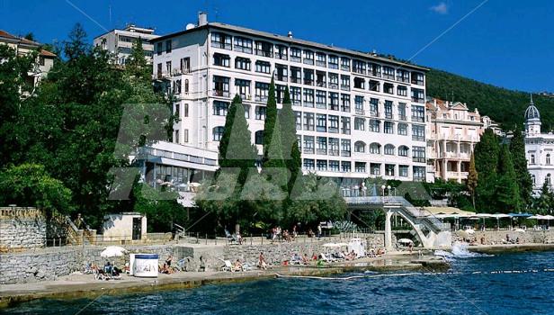 holiday in Kristal